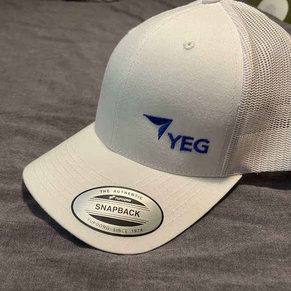 Edmonton International Airport Snapback Hat - Picture 1 of 3